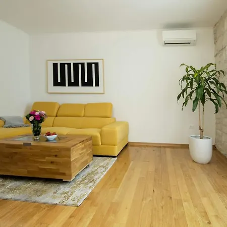 Derossi Apartmán Umag